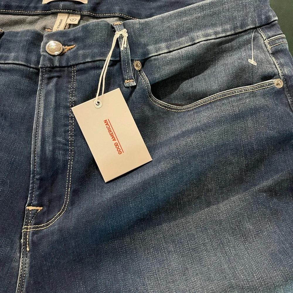 BNWT Plus size Good American straight leg jeans size 18 petite - Picture 4 of 13